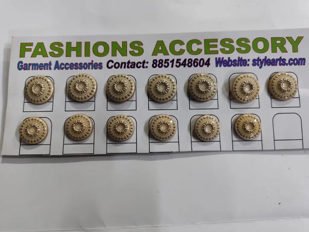 Metal Button Cream Color 7 big 6 Small 001