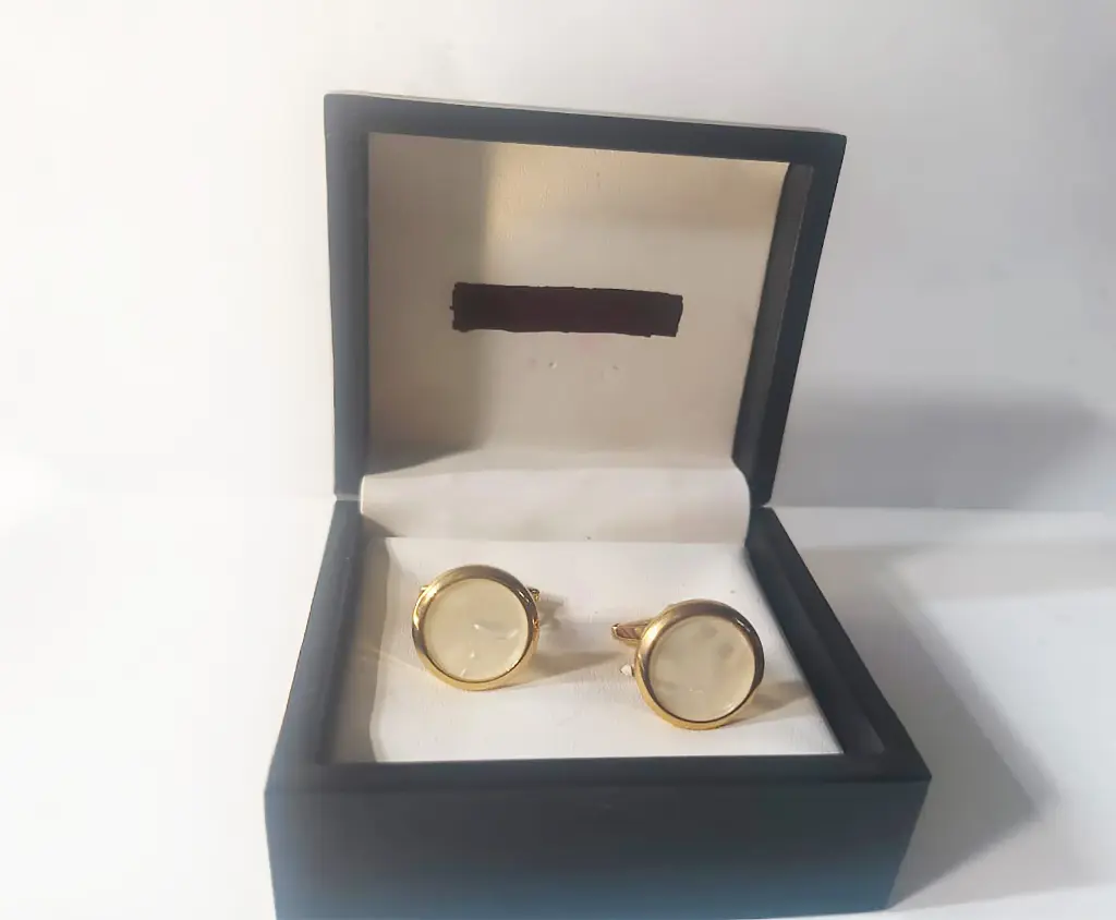Cufflinks mop gold color CM004
